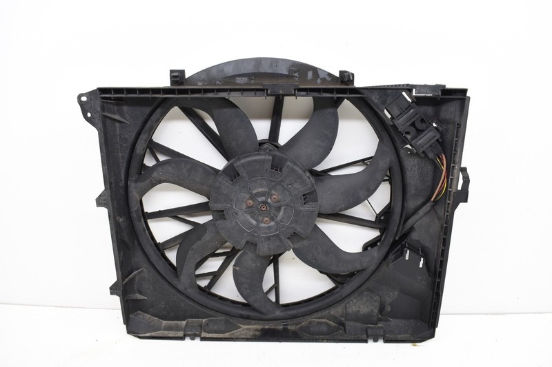 2008 BMW E92 328xi 3.0L N52 Engine Radiator Cooling Fan Assembly OEM KW68
