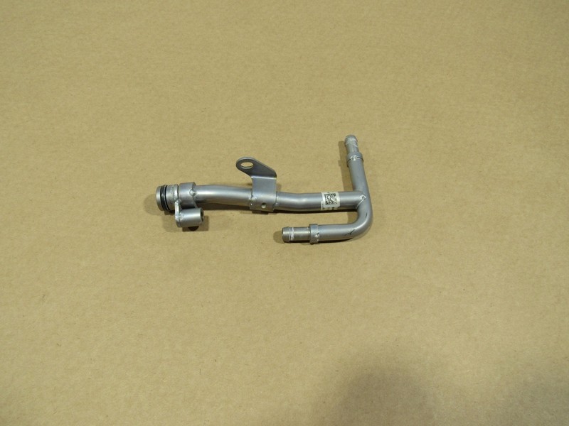18-21 Mercedes GT 63 X290 2019 Right Engine Motor Coolant Hose Pipe Line ;:A