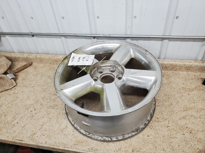 Wheel 20x8-1/2 5 Spoke Covered Lug Nuts Fits 07-09 AVALANCHE 1500 306144