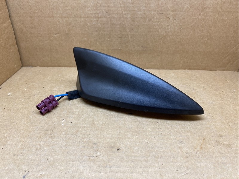 2016-2019 Malibu Roof Mounted Shark Fin Radio Antenna Black OEM 23425363