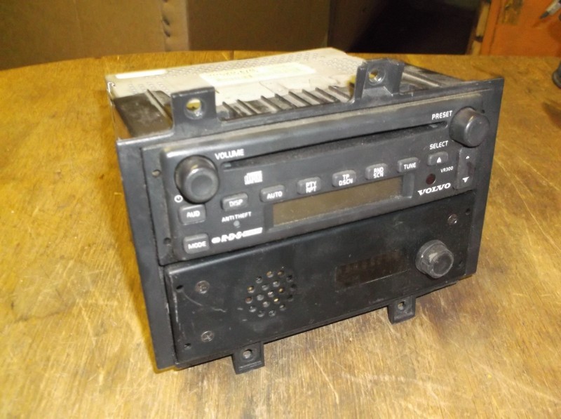 Volvo 20928239 Delco Delphi 09W46 13771-1 Radio Stereo CD Player *FREE SHIPPING*
