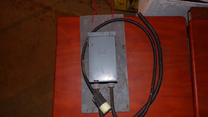 Square D 40269-677-03 Fuse box *FREE SHIPPING*