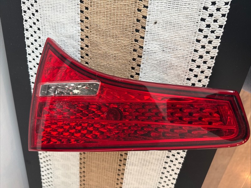 2013KIA OPTIMA RIGHT SIDE INNER TAIL LIGHT OEM 92404-4C