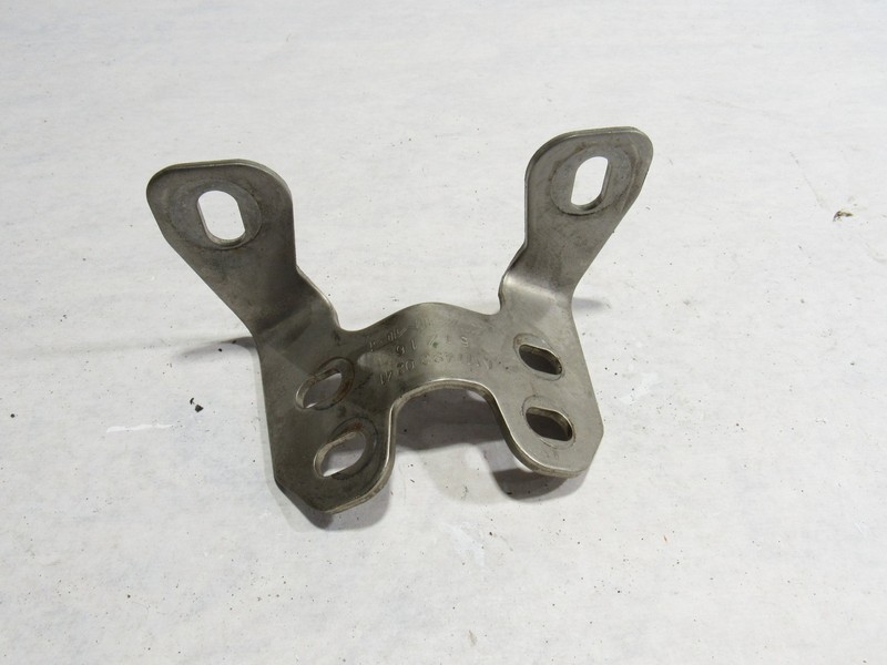 18-20 Mercedes E63 S W213 2018 Front Center Exhaust Bracket Mount Support >:Y