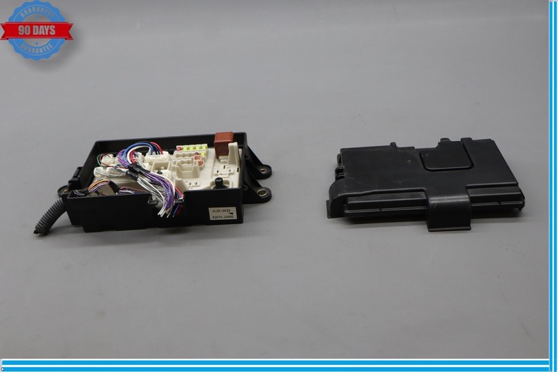 02-05 Lexus SC430 Z40 Rear Trunk Fuse Relay Junction Fuse Block Box Oem