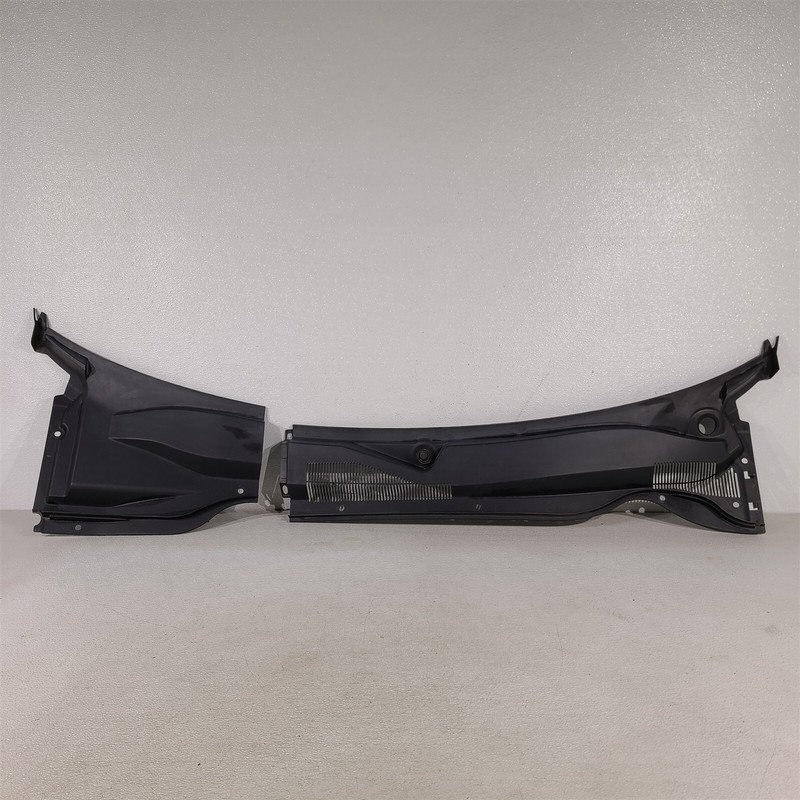 10-15 Camaro SS Windshield Wiper Cowl Trim Panel Aa7434
