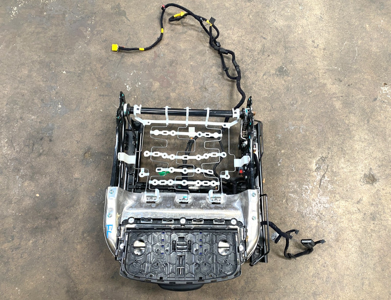 17 18 19 ALFA ROMEO GIULIA FRONT LEFT DRIVER LOWER TRACK FRAME OEM #A0.62
