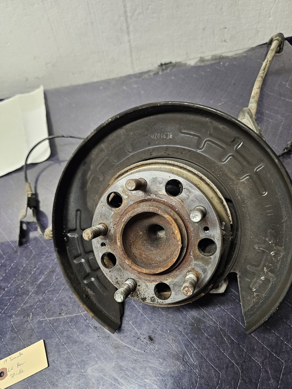 2017 HYUNDAI SONATA LEFT DRIVER SIDE REAR KNUCKLE SPINDLE HUB