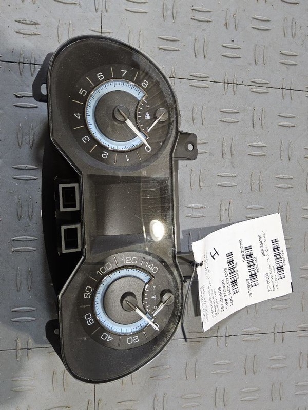 Speedometer MPH And KPH Opt Umn ID 20932076 Fits 11 LACROSSE 3501332