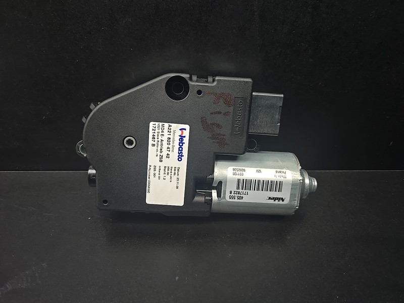 07-13 Mercedes W221 S400 S63 AMG S550 Sunroof Sun Roof Motor 2218204742 OEM