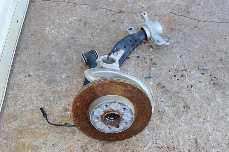 2014-2017 MINI COOPER HATCH FRONT LEFT SPINDLE KNUCKLE WHEEL HUB W/ ARM OEM