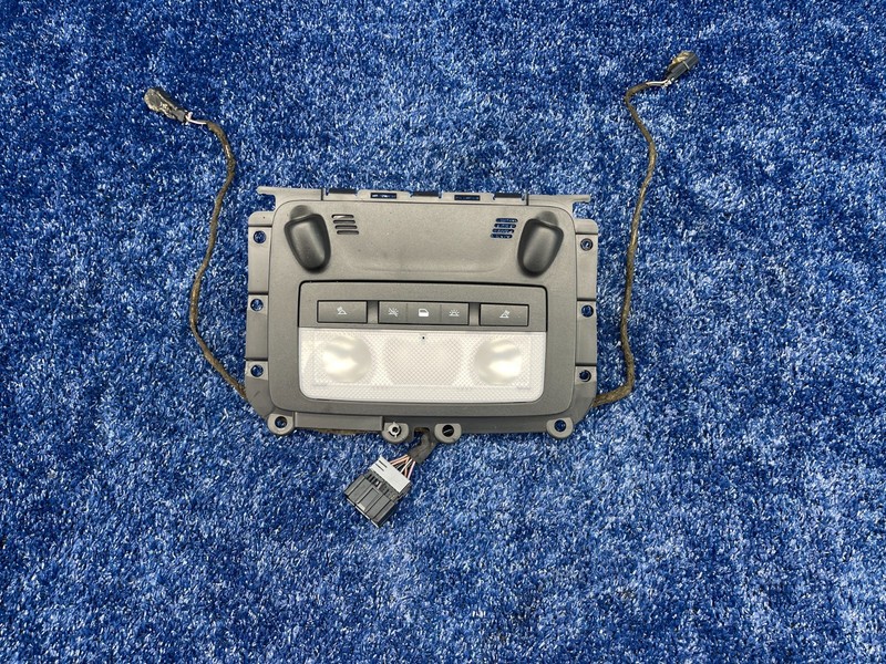 2016-2019 Buick Cascada Overhead Console Black Dome Light Map Reading Lamp OEM