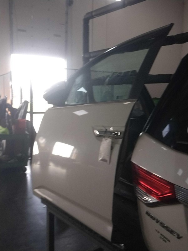 2016 Honda Odyssey Left Door White 4DR Van OEM Used Part 596446