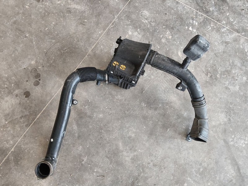 2015-2021 Jeep Renegade Air Cleaner Intake Box Assembly 2.4L AT