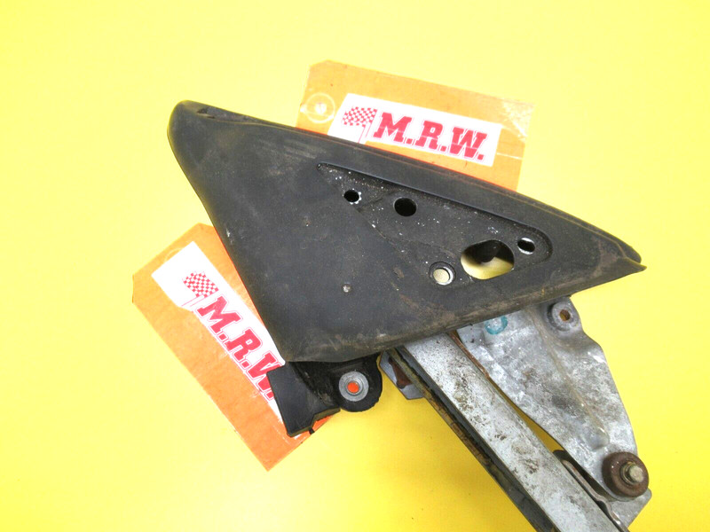 DOOR MIRROR MOUNT BRACKET DOOR GLASS SEAL Passenger SIDE 98-03 ESCORT ZX2 COUPE