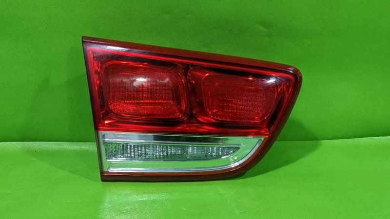 16 17 18 SORENTO DRIVER LEFT LID TAILLIGHT LAMP INCANDESCENT OEM 4578-53