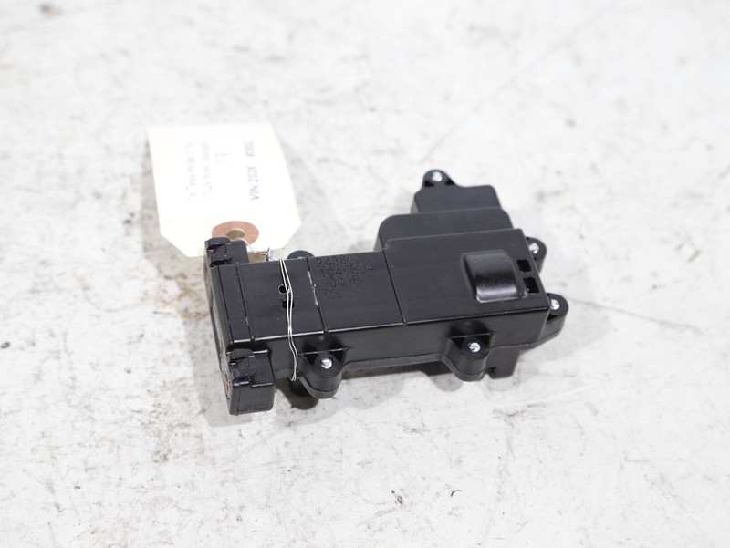 Tesla Model X 75D Front Right Door Module Door Control Unit 1045354-00-B OEM