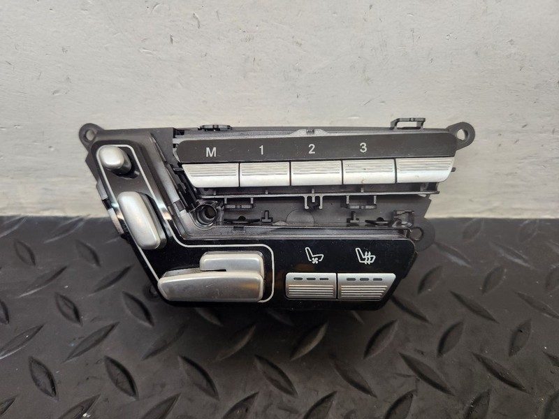07-13 Mercedes-Benz S-Class Rear Left Driver Seat Switch Assembly OEM 2218700879