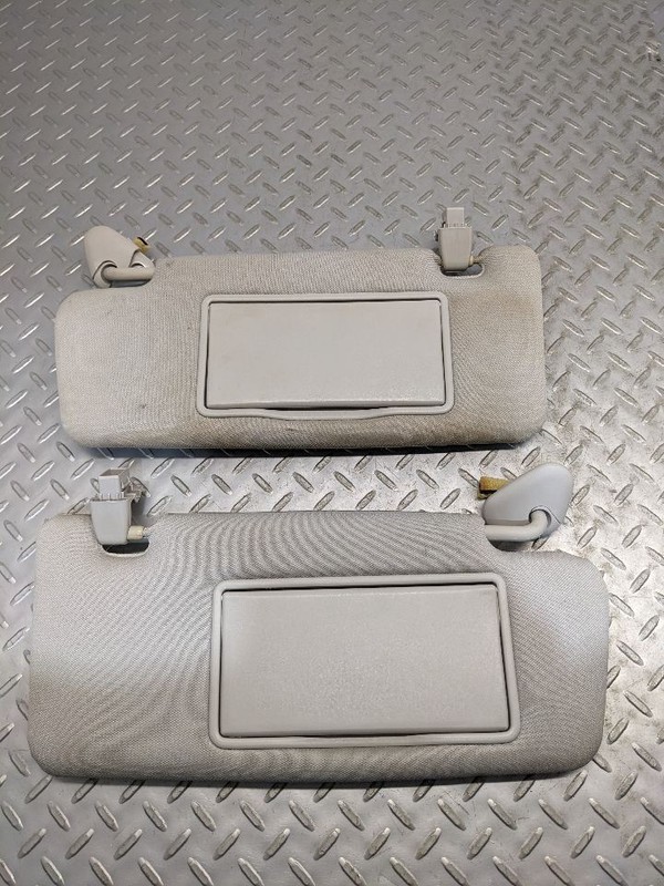 Driver Left &Passenger Right Sun Visor Illumination Fits 06-09 LEGACY 114035