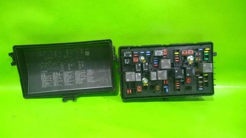 11 12 13 14 CRUZE ENGINE FUSE RELAY BOX OEM 4024-3