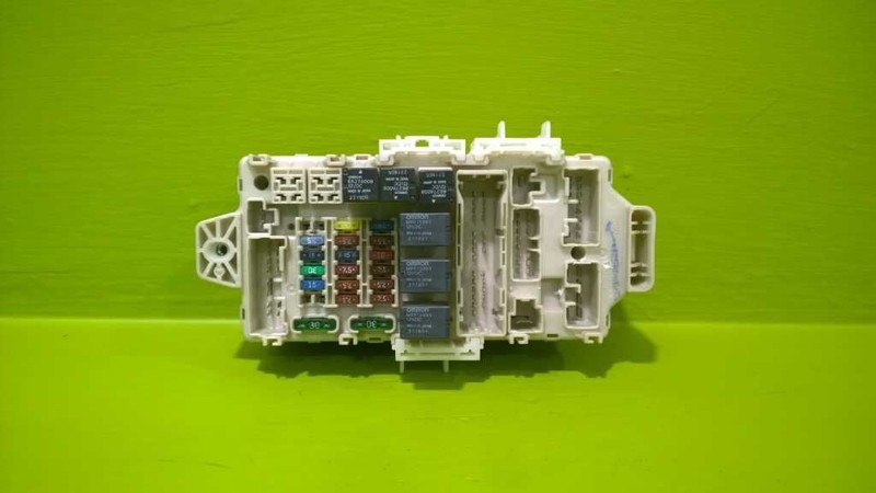 06 07 08 09 ECLIPSE CABIN FUSE RELAY BOX OEM 3914-8