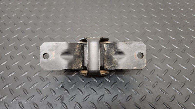 2003 Dodge Ram 2500 5.9L Transmission Mount OEM 52021470AA