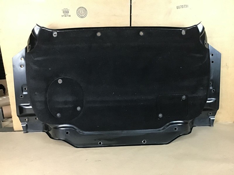Audi R8 2011 Convertible Roof Stowage Compartment Lower Shield Cover 08-12 :O