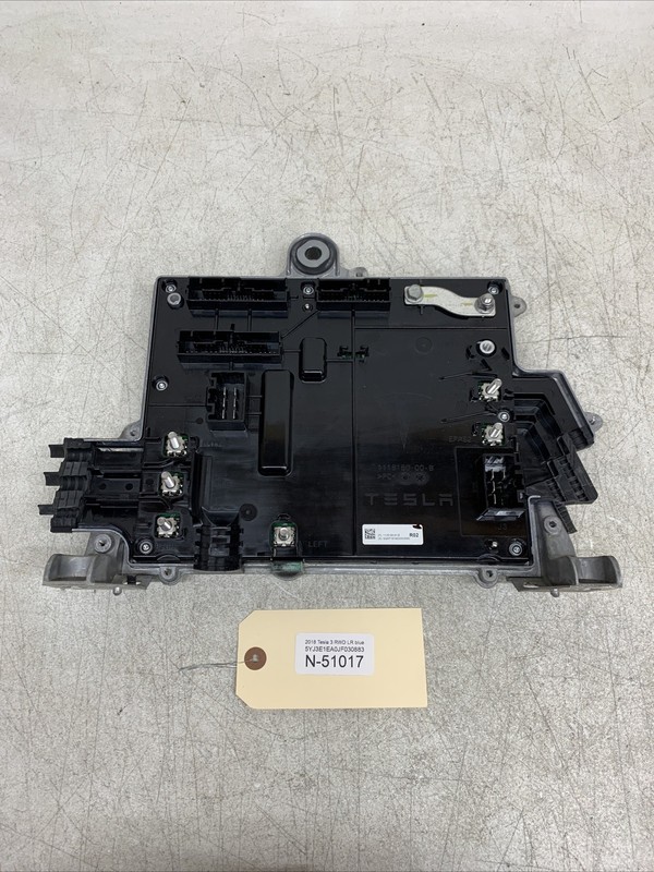 17-20 Tesla Model 3 suspension control module 1118182-91-E 51017 U2
