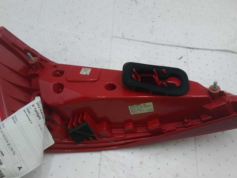 2012 AUDI Q5 Right Tail Light Assembly Silver OEM 316867 136K Miles