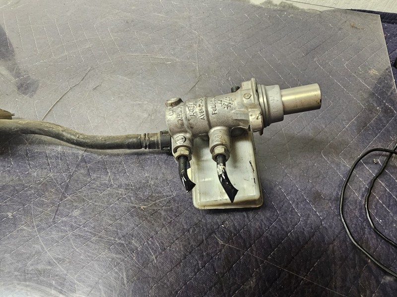 Master Cylinder FORD TRANSIT CONNECT 14 15 16 17 18