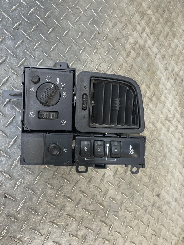 2003-2007 Chevrolet Silverado 4x4 Switch Tested Headlight Switch