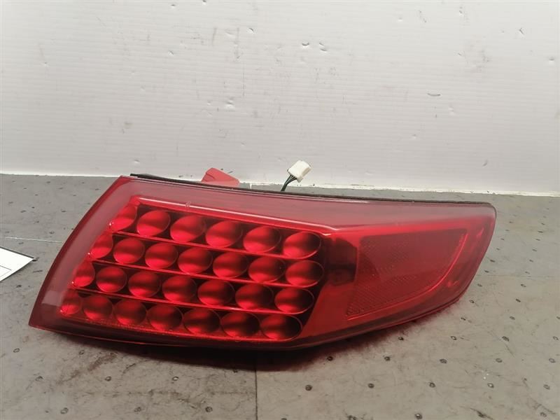 Passenger Tail Light Red Lens Fits 03-08 INFINITI FX SERIES 1213041