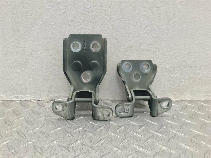 97-17 FORD EXPEDITION NAVIGATOR PASSENGER FRONT DOOR HINGES OEM F65Z-1522801-AA