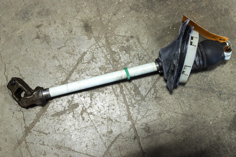 2010-2015 Chevrolet Camaro Z28 Intermediate Steering Shaft 35K OEM *USED*