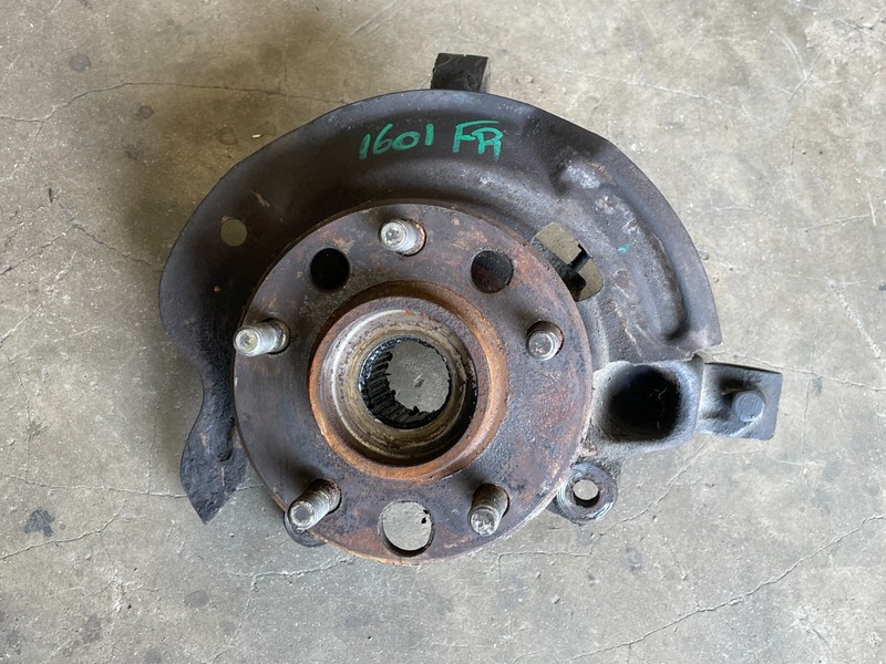 1987-1993 Cadillac Allante Front Right Pass Spindle Knuckle Hub FWD 1601 OEM