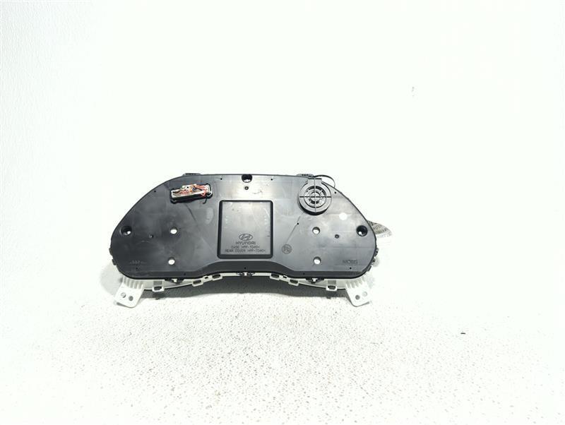 2020 Hyundai Veloster Speedometer Gauge OEM White 45000 Miles Clean