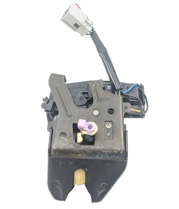 1998 - 2000 Honda Accord EX Trunk Latch Lid Lock Actuator