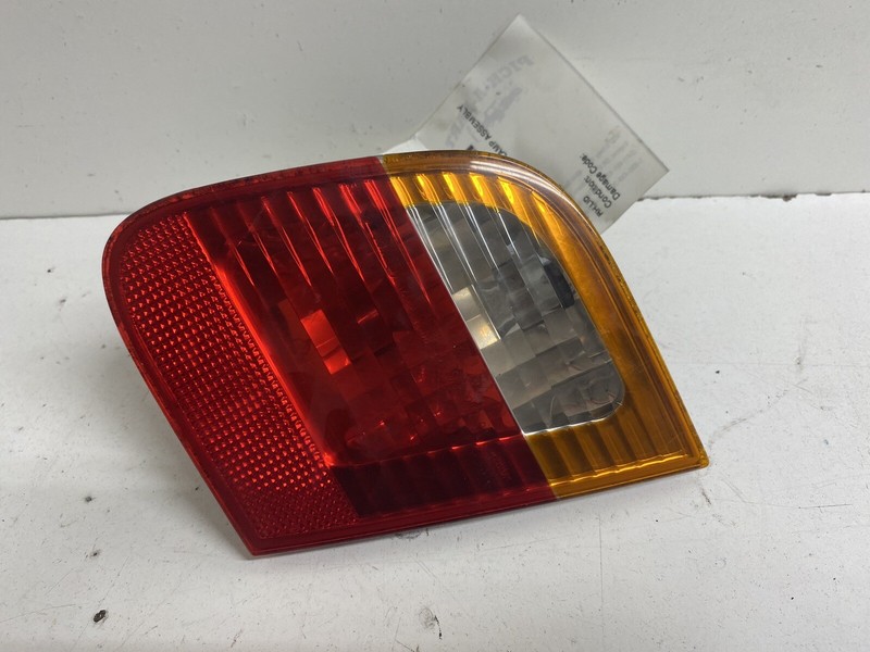 2002-2005 Bmw 320i 325i 330i Trunk Deck Lid Gate Left Driver Tail Light Lamp