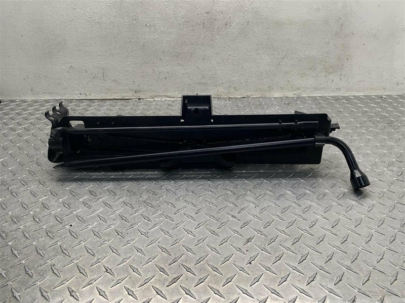 2003-2006 FORD EXPEDITION COMPLETE SPARE JACK AND TOOL KIT OEM 5L1Z-17080-B