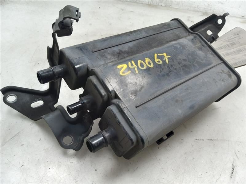 2014 TOYOTA PRIUS V 1.8L FWD AT FUEL VAPOR CANISTER
