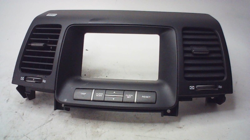 2007-2009 Kia Amanti Center Dash Radio Climate Panel Vents Trim Trip Swtich OEM