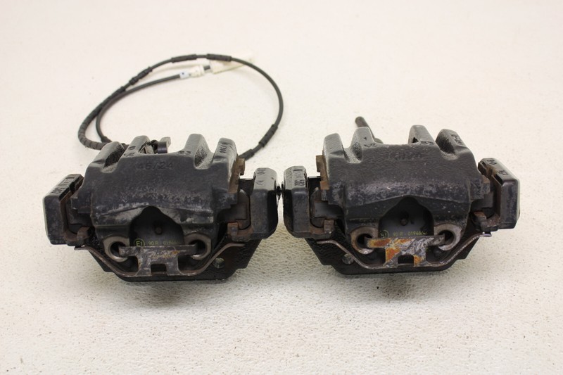 BMW M3 Rear Brake Calipers W/ Carriers Brakes 1M E82 E90 E92 E93 Oem 2008-2013