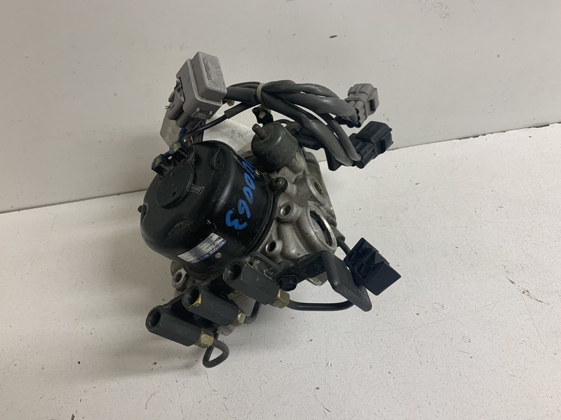 1993-1996 Lexus SC300 SC400 NON-TRAC Anti Lock Brake Pump Actuator & Modulator