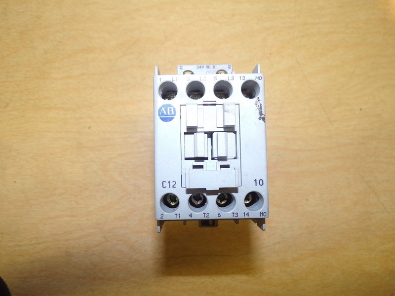 AB 100-C12Z*10 Ser A, Contactor *FREE SHIPPING*