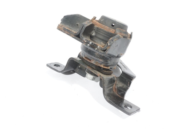 13-18 FORD C MAX HYBRID FRONT PASSENGER SDIE ENGINE MOUNT BRACKET SUPPORT RIGHT