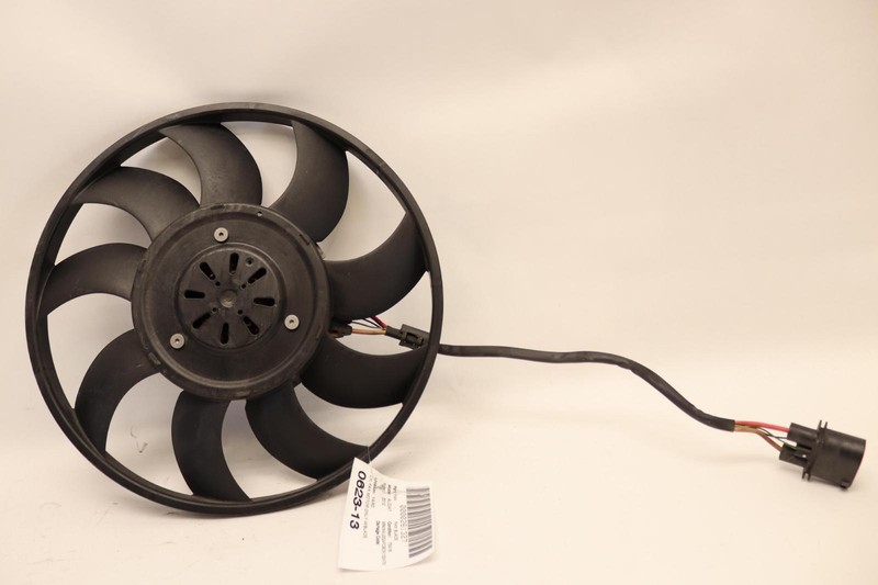 2012-2018 AUDI A7 3.0L ENGINE RADIATOR LEFT DRIVER SIDE COOLING FAN MOTOR OEM