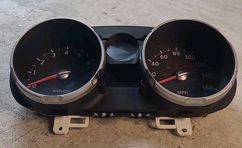 2010 Nissan Rogue Speedometer Gauge Cluster CZ30A/G57B 122,887 Miles OEM