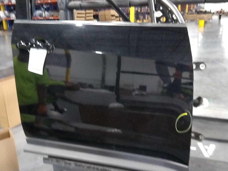 2017 Chevrolet Equinox Right Door Black Used, 111k Miles, Scratch Damage