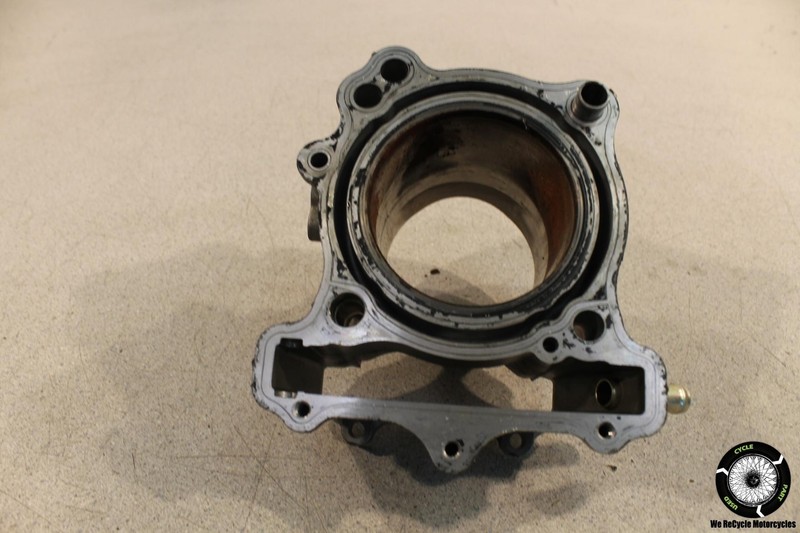 2000 Suzuki SV650 ENGINE MOTOR PISTON CYLINDERS BLOCK JUG SV 650 00