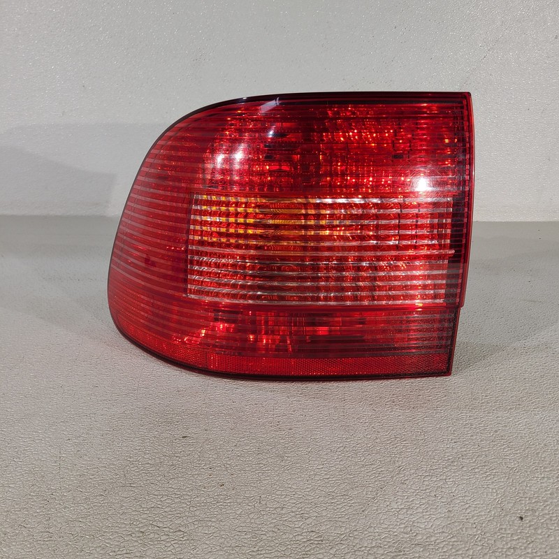 2003-2006 Porsche Cayenne Driver Side Left Taillight Assembly Oem Aa7483 - NOTE
